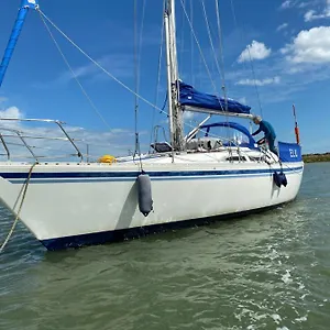 Botel Comfortable Yacht, Southampton